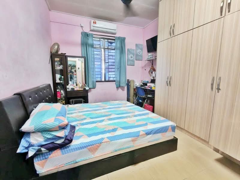 Taman Bukit Tiram untuk Untuk Dijual - RM 635,000, Mac 2026 - Bedroom - PropertyGuru.com.my