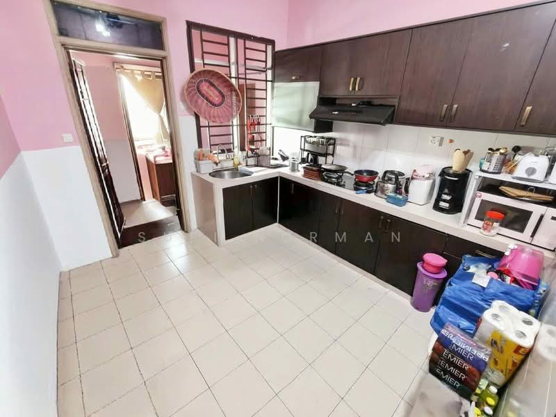 Taman Bukit Tiram untuk Untuk Dijual - RM 635,000, Mac 2026 - Kitchen - PropertyGuru.com.my