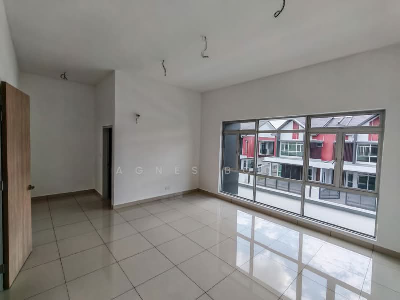 Iconia Garden Residence (Precinct B2) @ Taman Impian Emas untuk Untuk Dijual - RM 950,000, Mac 2026 - Living Room - PropertyGuru.com.my