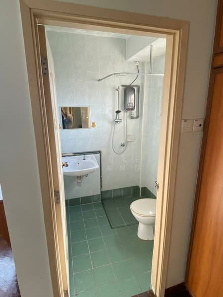 Aman Puri Apartment untuk Untuk Disewa - RM 1,400 /bulan, Mac 2026 - Bathroom - PropertyGuru.com.my