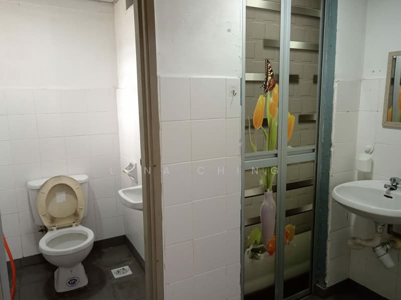 Condominium for Sale at Perdana Exclusive - Lena Ching - Bathroom - PropertyGuru.com.my