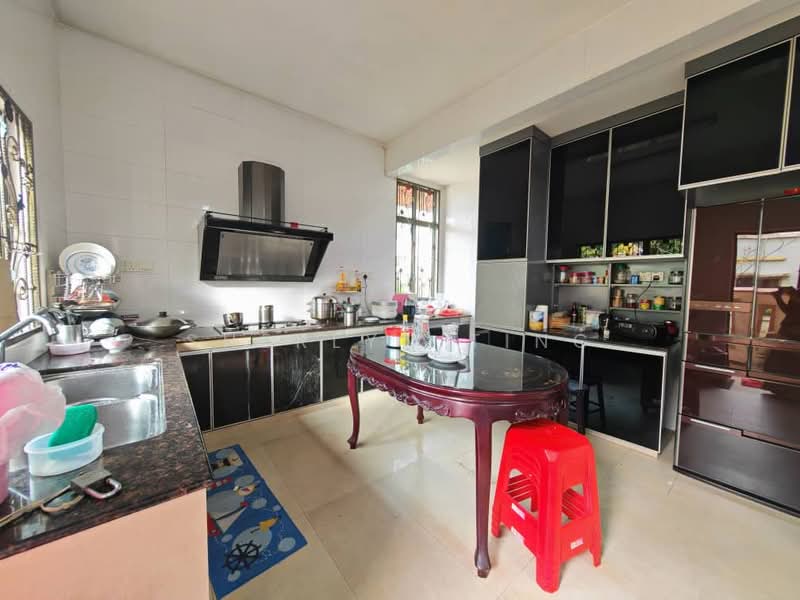 Semi-Detached House for Sale in Johor Bahru (Johor) - Sherlyn Ting - Kitchen - PropertyGuru.com.my