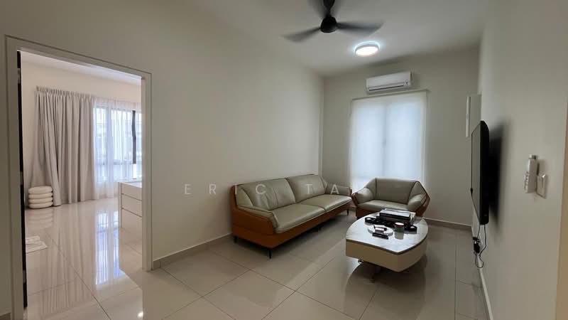 Cluster House for Sale in Taman Mount Austin (Tebrau) - Eric Tan - Living Room - PropertyGuru.com.my