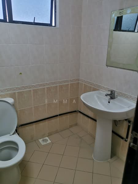 Condominium for Rent at Cyber Heights Villa - Emma . - Bathroom - PropertyGuru.com.my