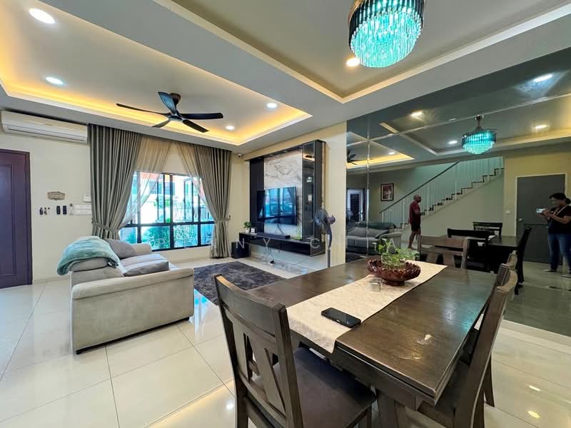 2-storey Terraced House for Sale in Setia Alam (Selangor) - Penny Chia - Living Room - PropertyGuru.com.my