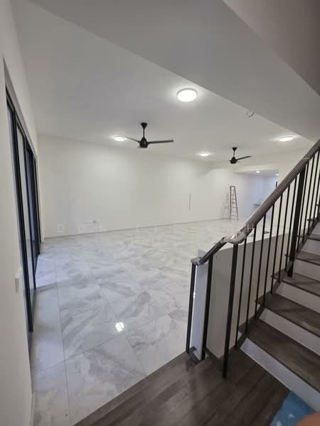 Terraced House for Rent in Taman Bukit Serdang (Seri Kembangan) - Don Lee Kah Hou - Living Room - PropertyGuru.com.my