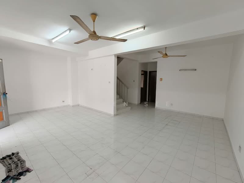 TAMPOI UTAMA NEAR PERLING DOUBLE STOREY TERRACE HOUSE FOR SALE untuk Untuk Dijual - RM 580,000, Mac 2026 - Living Room - PropertyGuru.com.my