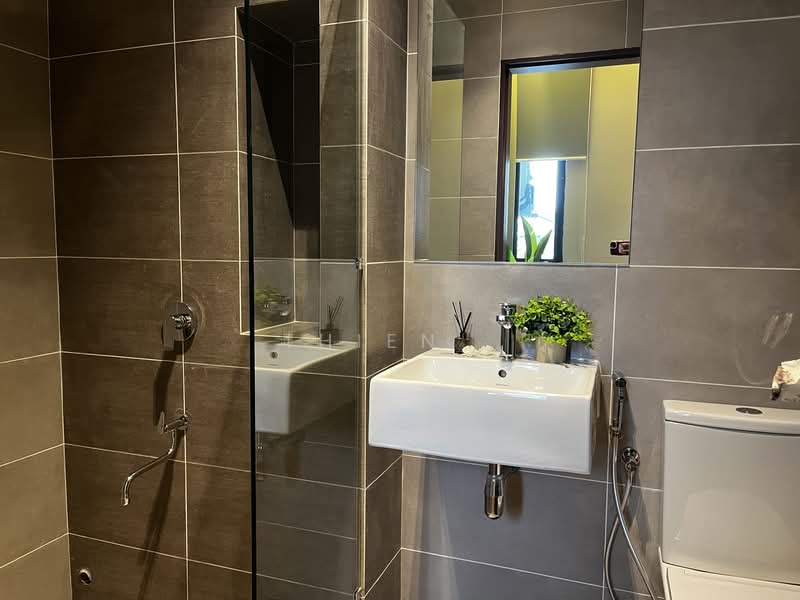 Cluster House for Sale in Kota Kemuning (Shah Alam) - Thien . - Bathroom - PropertyGuru.com.my