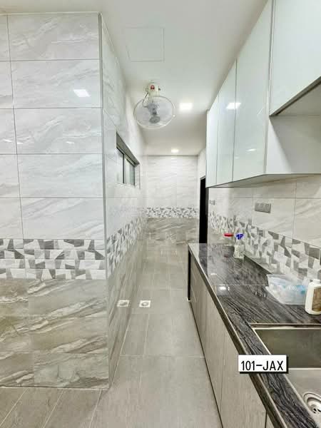 Terraced House for Sale in Bandar Botanic (Klang) - Angeline lee - Kitchen - PropertyGuru.com.my