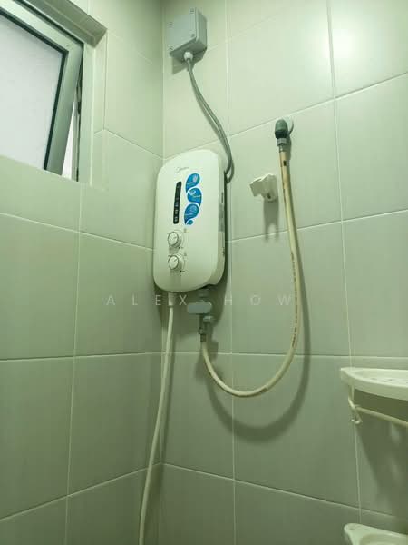 Service Residence for Rent at Meridin Bayvue @ Sierra Perdana - Alex How - PropertyGuru.com.my