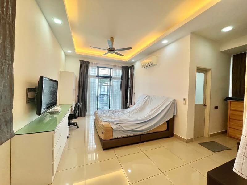 Cluster House for Sale in Taman Setia Indah (Tebrau) - Yucong . - Bedroom - PropertyGuru.com.my