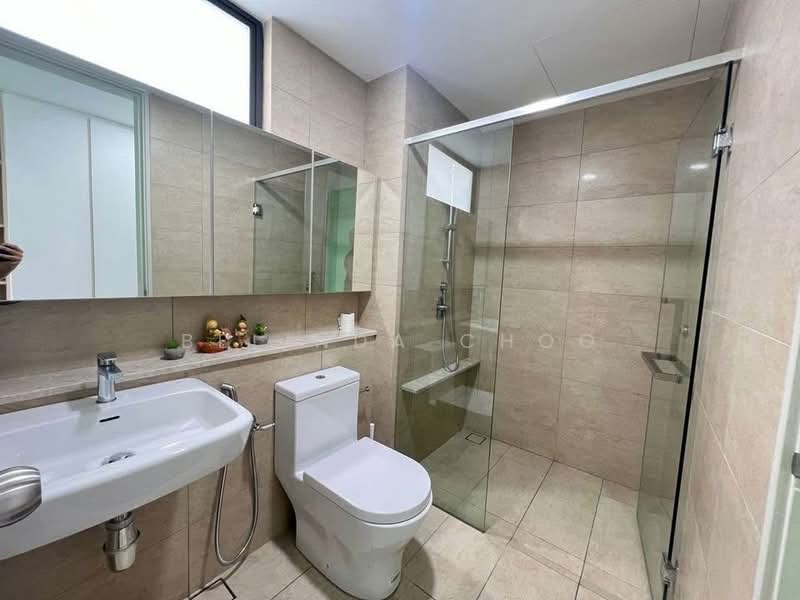 Condominium for Sale at The WaterEdge (Pinggiran Air) - Belinda Choo - Bathroom - PropertyGuru.com.my