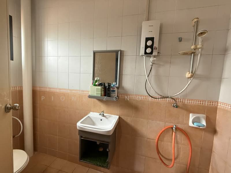 Terraced House for Sale in Johor Bahru (Johor) - Piong Zong Han - Bathroom - PropertyGuru.com.my