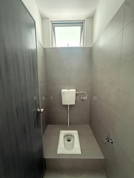 Shop / Office for Rent in Taman Adda Heights (Tebrau) - Ray Wong - Bathroom - PropertyGuru.com.my