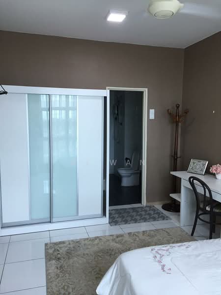 Service Residence for Sale at Vista Alam Serviced Apartment - WL Wan - Bedroom - PropertyGuru.com.my