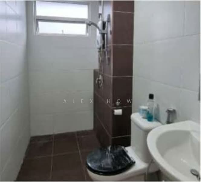 Condominium for Rent at Fairway Suites - Alex How - Bathroom - PropertyGuru.com.my