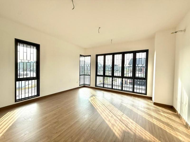 2-storey Terraced House for Sale in Elmina (Shah Alam) - Ryan Soo - Living Room - PropertyGuru.com.my