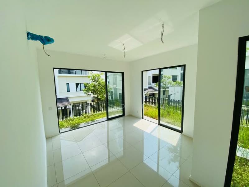 3-storey Terraced House for Sale in Tamansari (Rawang) - David Lee - Living Room - PropertyGuru.com.my