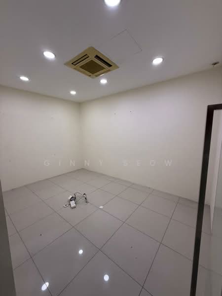 Shop / Office for Sale in Bandar Puteri Puchong (Puchong) - Ginny Seow - Interior - PropertyGuru.com.my