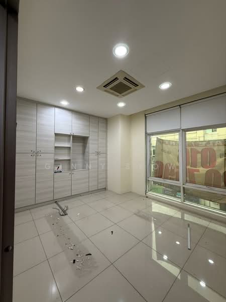 Shop / Office for Sale in Bandar Puteri Puchong (Puchong) - Ginny Seow - Interior - PropertyGuru.com.my