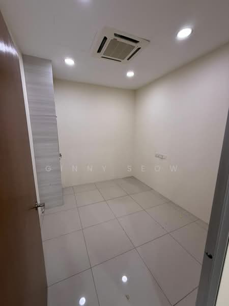 Shop / Office for Sale in Bandar Puteri Puchong (Puchong) - Ginny Seow - Interior - PropertyGuru.com.my