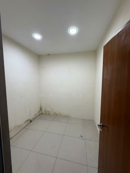 Shop / Office for Sale in Bandar Puteri Puchong (Puchong) - Ginny Seow - Interior - PropertyGuru.com.my