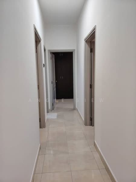Condominium for Rent at Pelangi Utama - Angie Siew - Corridor - PropertyGuru.com.my