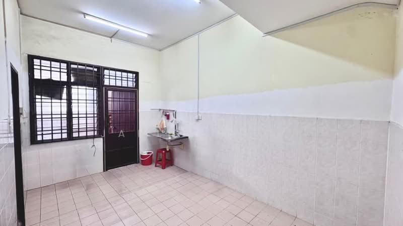 2-storey Terraced House for Sale in Bandar Putra (Kulai) - Janice Yong - Kitchen - PropertyGuru.com.my