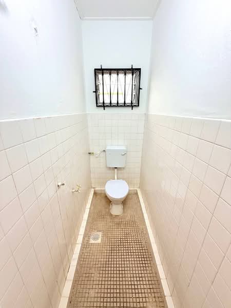 Taman Air Biru untuk Untuk Dijual - RM 370,000, Mac 2026 - Bathroom - PropertyGuru.com.my