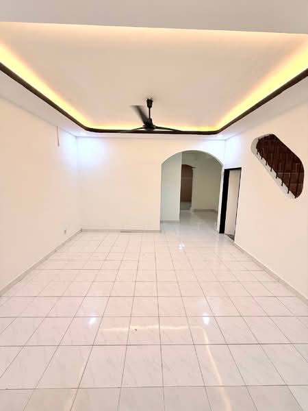 Pasir Gudang Pasirs Gudangs untuk Untuk Dijual - RM 370,000, Mac 2026 - Living Room - PropertyGuru.com.my