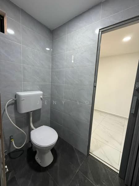 2-storey Terraced House for Sale in Taman Nusantara Prima (Gelang Patah) - Jeny Loo - Bathroom - PropertyGuru.com.my