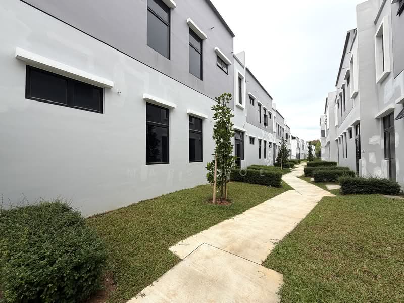 Rumah Teres 2 Tingkat untuk Dijual di Taman Mount Austin (Tebrau) - Mars Hoe - Exterior - PropertyGuru.com.my