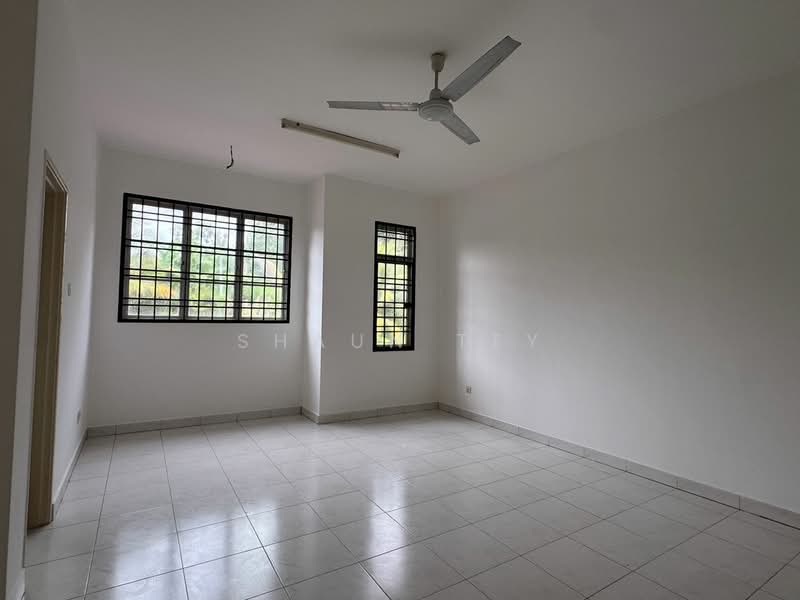 Bukit Indah untuk Untuk Dijual - RM 705,000, Apr 2026 - Living Room - PropertyGuru.com.my