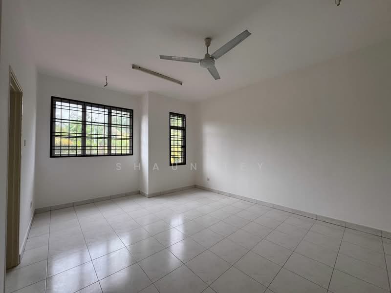 Bukit Indah untuk Untuk Dijual - RM 705,000, Apr 2026 - Living Room - PropertyGuru.com.my