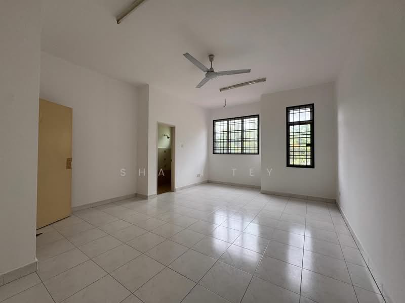 Bukit Indah untuk Untuk Dijual - RM 705,000, Apr 2026 - Living Room - PropertyGuru.com.my