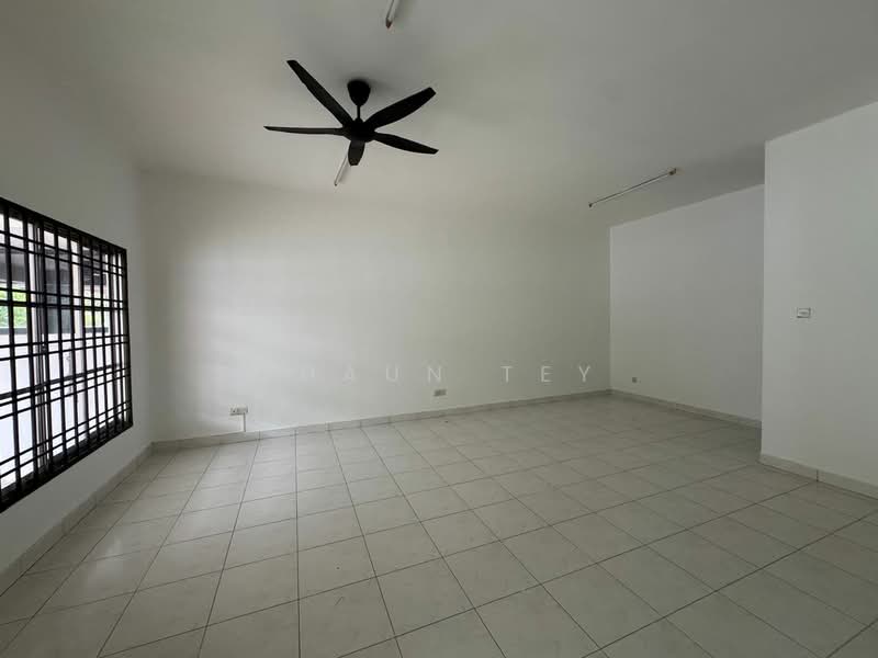 Bukit Indah untuk Untuk Dijual - RM 705,000, Apr 2026 - Living Room - PropertyGuru.com.my