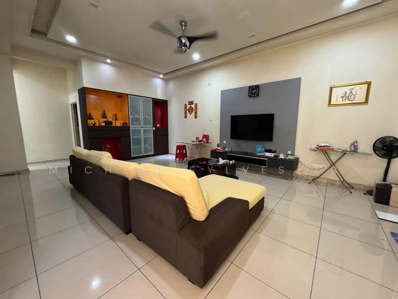 3-storey Terraced House for Sale in Bandar Seri Alam (Masai) - Michele Sylvester - Living Room - PropertyGuru.com.my