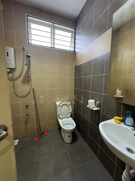 3-storey Terraced House for Sale in Bandar Seri Alam (Masai) - Michele Sylvester - Bathroom - PropertyGuru.com.my