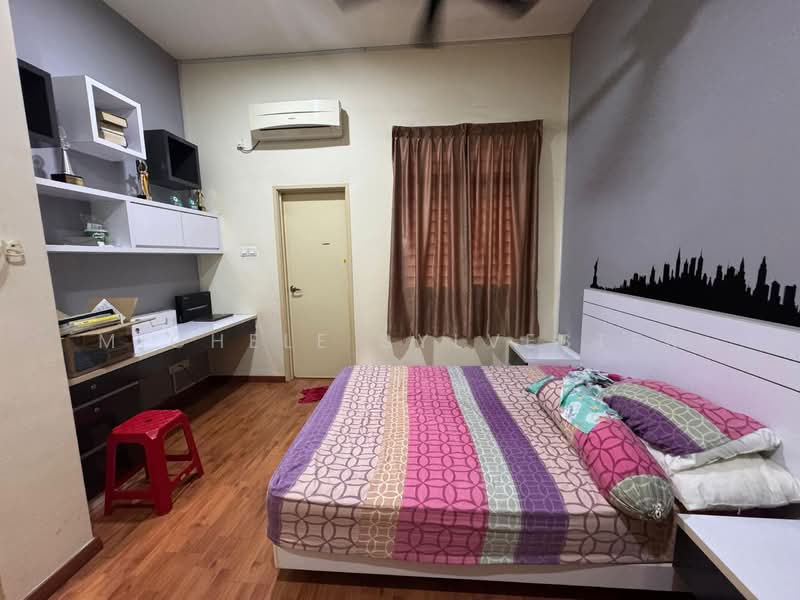 3-storey Terraced House for Sale in Bandar Seri Alam (Masai) - Michele Sylvester - Bedroom - PropertyGuru.com.my