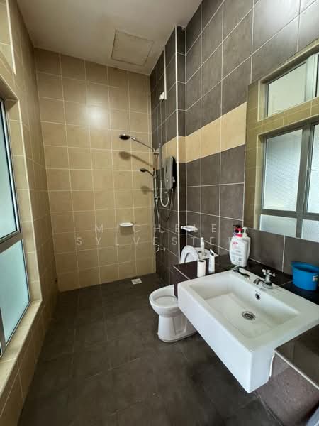 3-storey Terraced House for Sale in Bandar Seri Alam (Masai) - Michele Sylvester - Bathroom - PropertyGuru.com.my