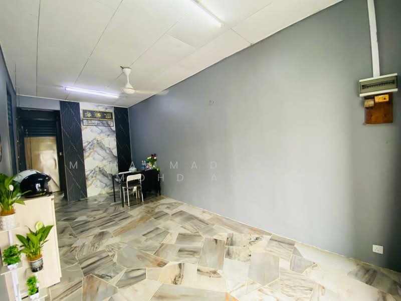 Terraced House for Sale in Batu 9 (Cheras) - Muhammad Nazli Mohd Amin - Living Room - PropertyGuru.com.my