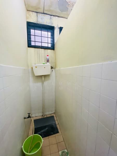 Terraced House for Sale in Batu 9 (Cheras) - Muhammad Nazli Mohd Amin - Bathroom - PropertyGuru.com.my