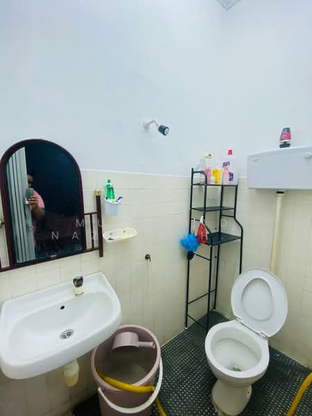 Terraced House for Sale in Batu 9 (Cheras) - Muhammad Nazli Mohd Amin - Bathroom - PropertyGuru.com.my