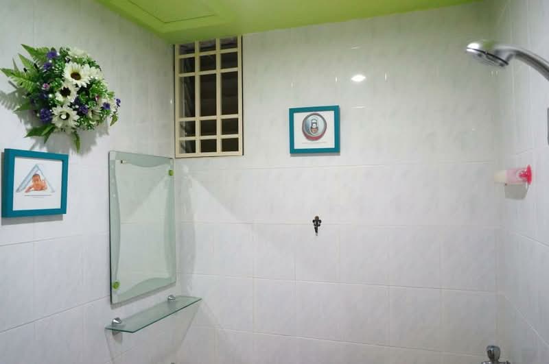 Kondominium untuk Disewa di Azuria Condominium - Lucas Foo - Bathroom - PropertyGuru.com.my