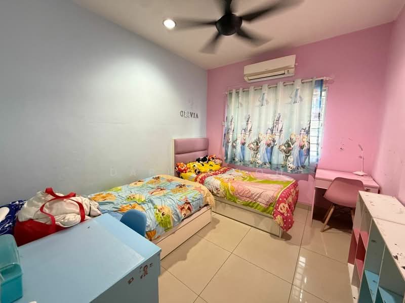 Rumah Teres 2 Tingkat untuk Dijual di Taman Sri Putra Mas (Sungai Buloh) - Daphne Loh - Bedroom - PropertyGuru.com.my