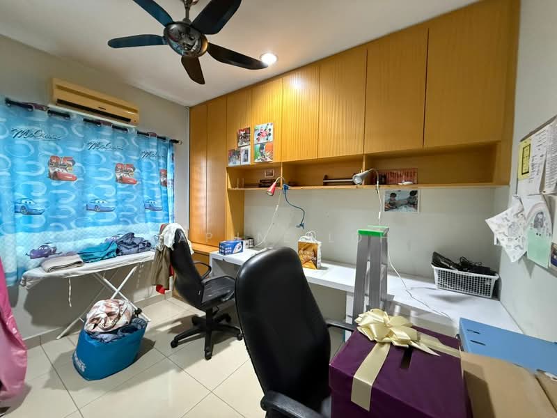 Rumah Teres 2 Tingkat untuk Dijual di Taman Sri Putra Mas (Sungai Buloh) - Daphne Loh - Study - PropertyGuru.com.my