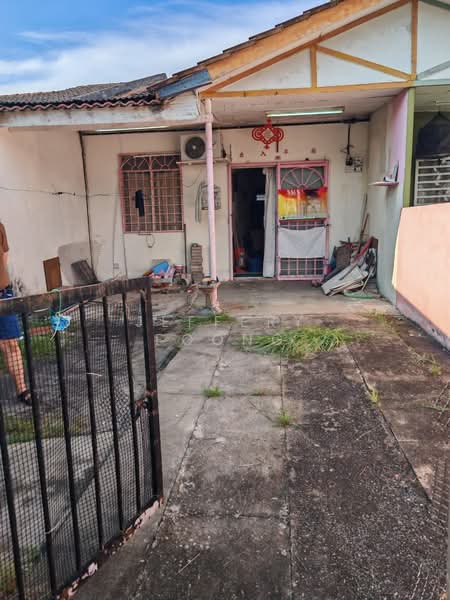 Taman Bunga Raya, Bukit Beruntung untuk Untuk Dijual - RM 333,333, Mac 2026 - Exterior - PropertyGuru.com.my