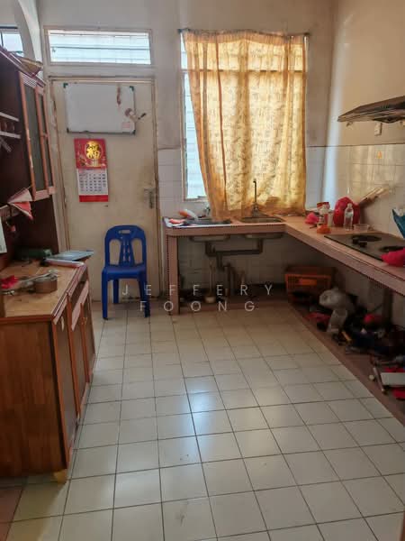 Taman Bunga Raya, Bukit Beruntung untuk Untuk Dijual - RM 333,333, Mac 2026 - Kitchen - PropertyGuru.com.my