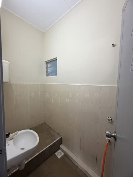 Flat for Rent at Taman Seri Orkid - Siau Tong Ling - Bathroom - PropertyGuru.com.my