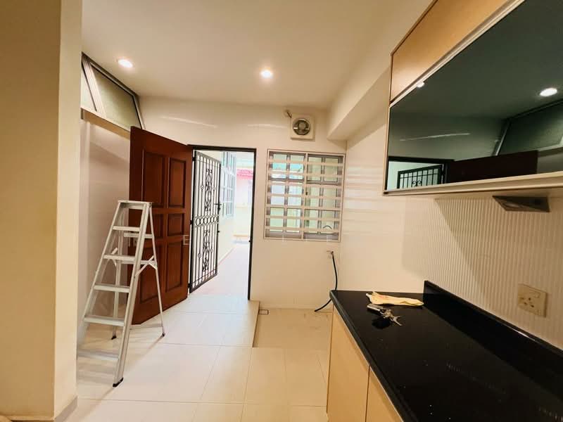 Semi-Detached House for Sale in Batu Maung (Penang) - Eva Liew - Kitchen - PropertyGuru.com.my